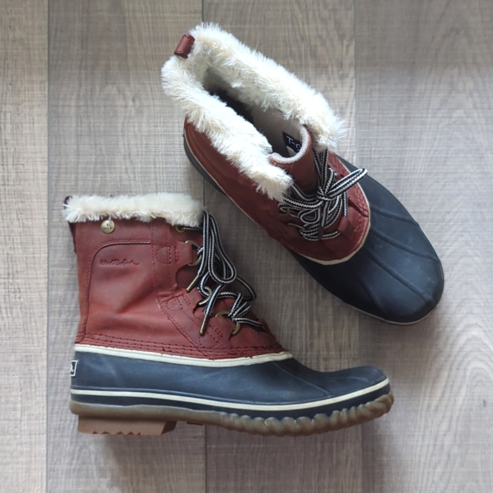 Wind River waterproof insulated duck boots US 8